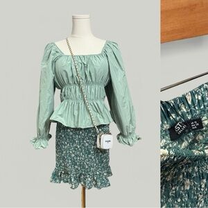 NASTY GAL Floral Green Shirred Ruffle Smock Mini Skirt Women Size 6 Small